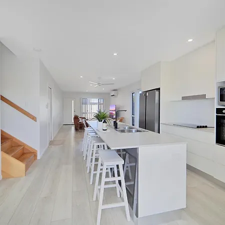 The Other Place Bargara Exterior photo